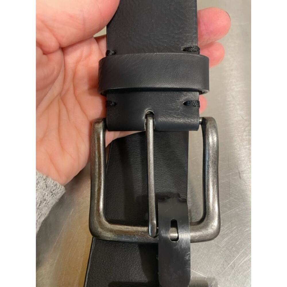 NWT The Buckle Mens Black Belt Chrome Buckle Genuine Leather Sz 36 - Picture 2 of 5